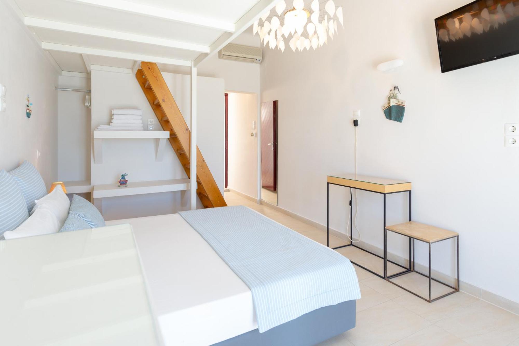 Emily Hotel Vari  Экстерьер фото